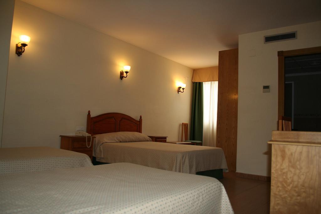 Austria 76 Sagunto